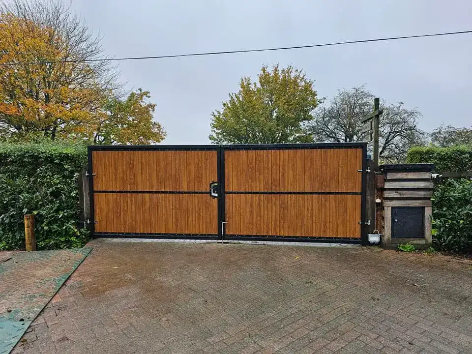 Driveway gate by Alchemist Fabrications